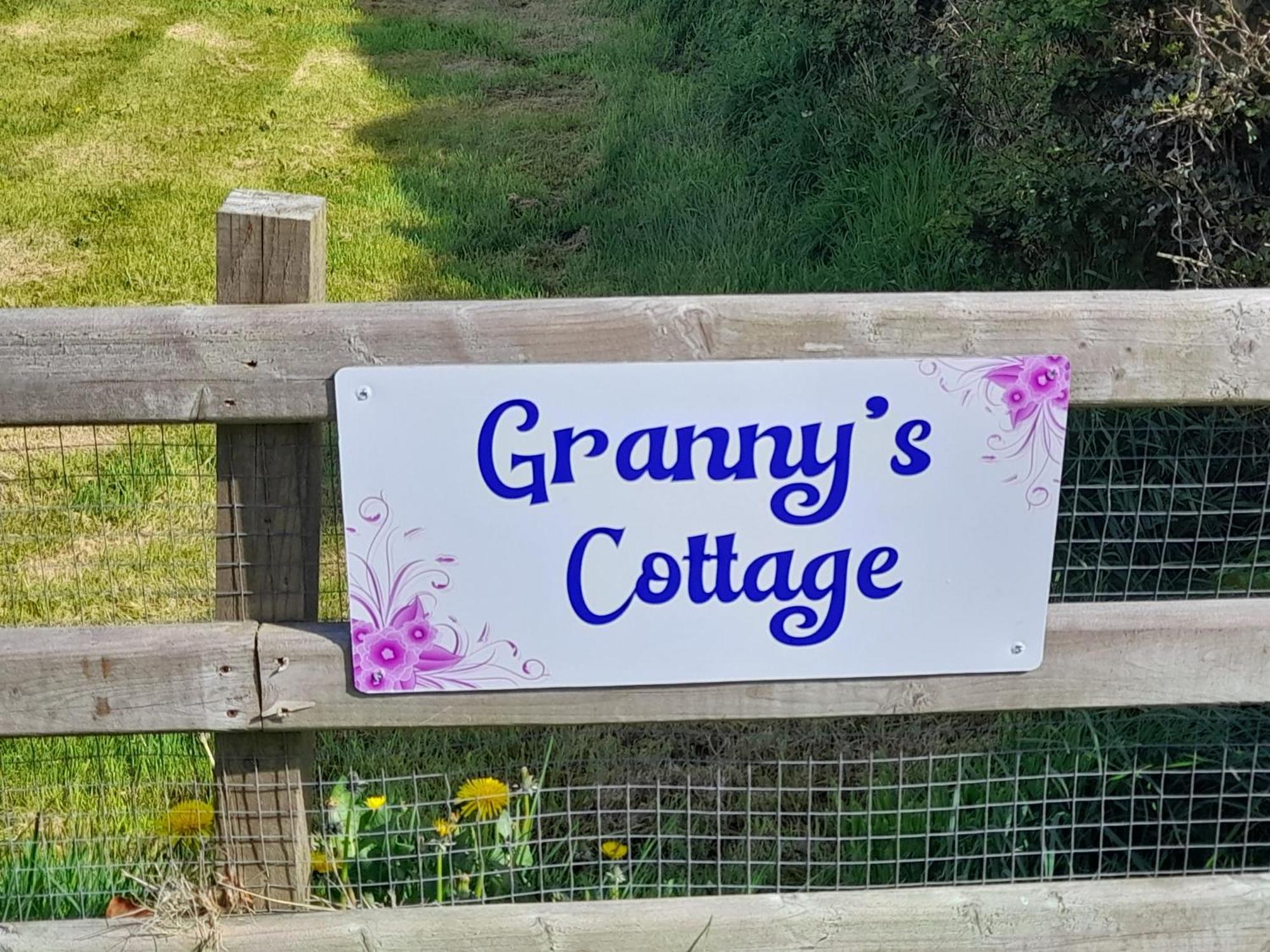 Granny'S Cottage, A Lovely Lakeside Cottage Donegal Town Exterior photo